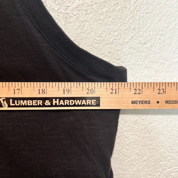 Levi’s Crop Top Muscle Tee with Rainbow Logo Women XL - Picture 2 of 8